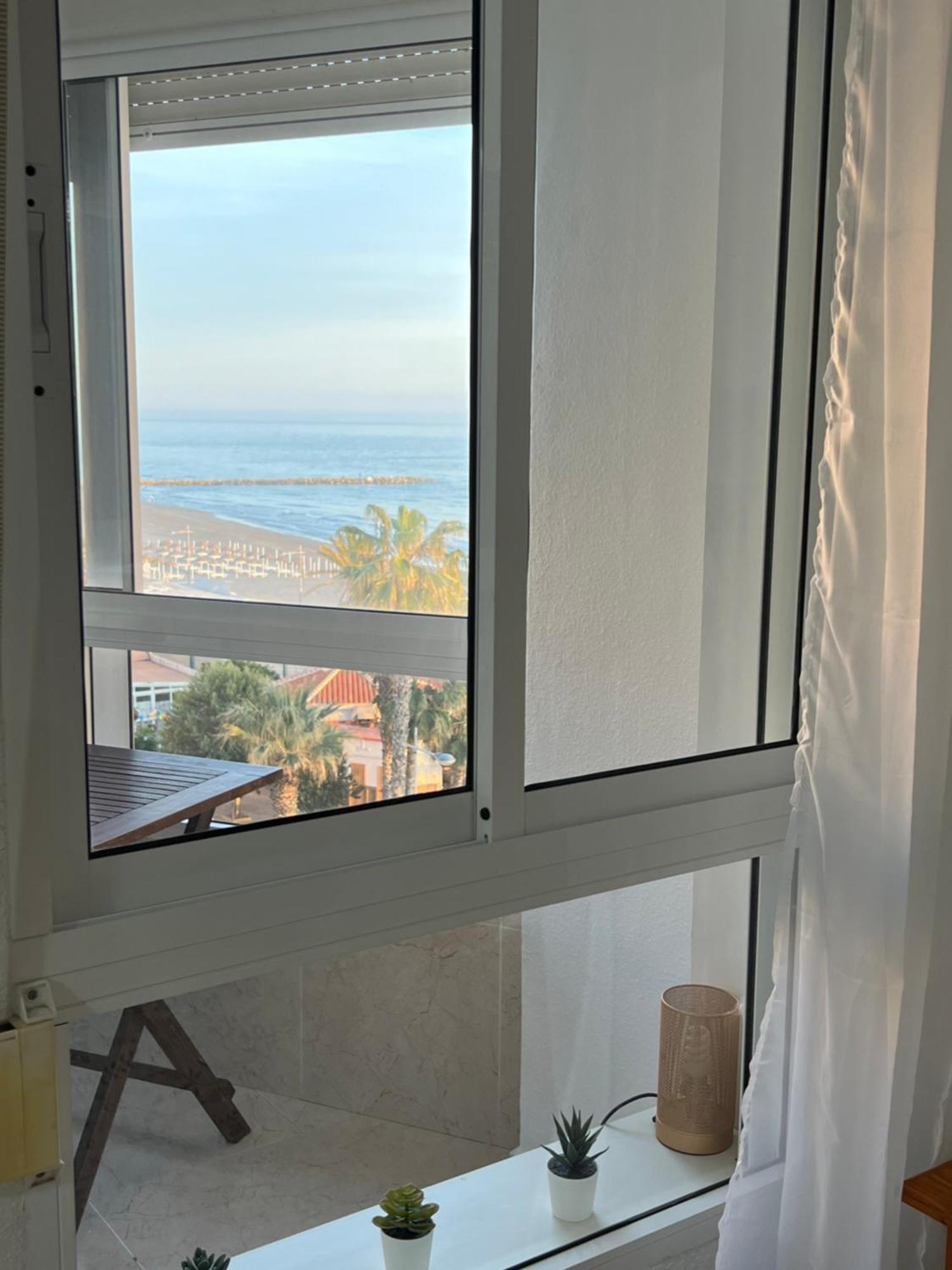 Estudio Mar En Calma, Primera Linea De Playa Con Vistas Al Mar Torrox Eksteriør bilde
