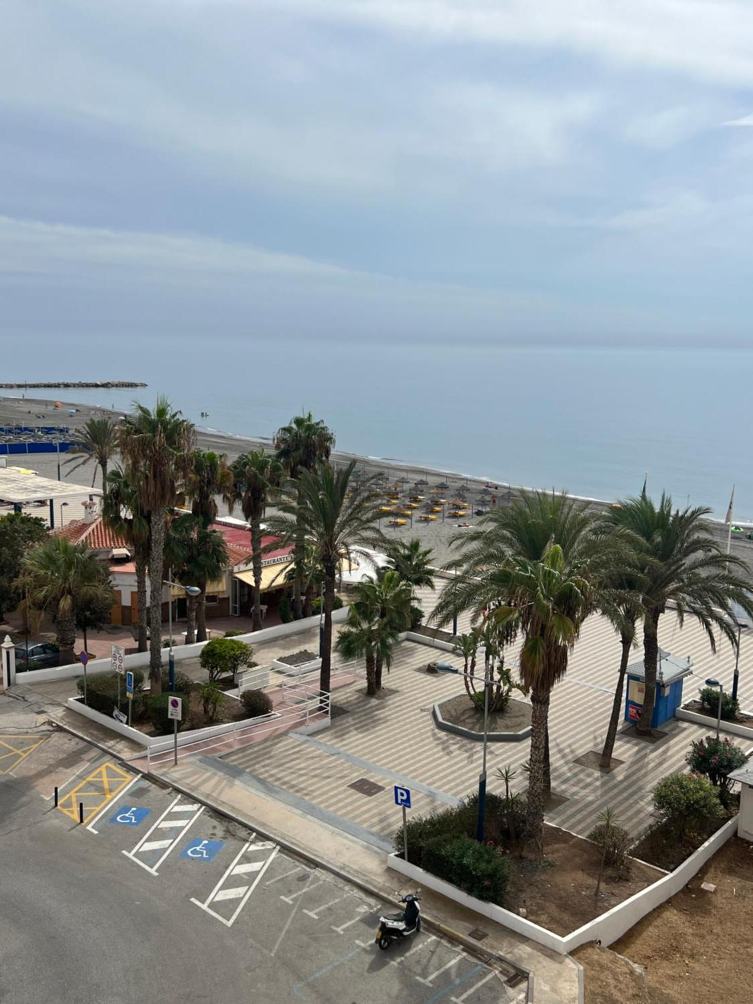 Estudio Mar En Calma, Primera Linea De Playa Con Vistas Al Mar Torrox Eksteriør bilde